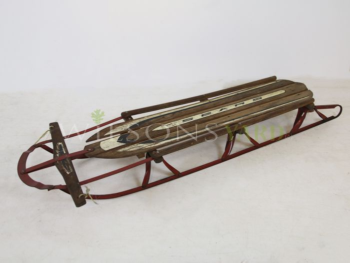 Vintage wooden sleigh