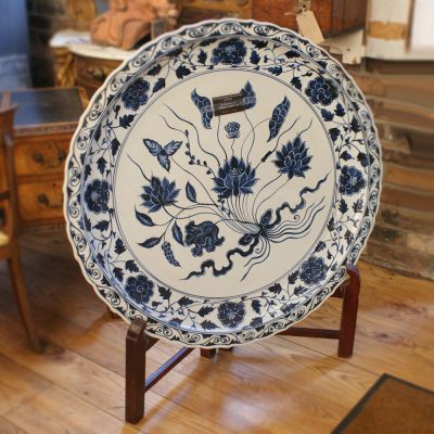 Very large Chinese porcelain plate 