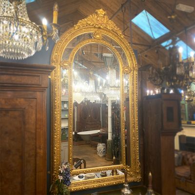 Beautiful decorative gilt mirror