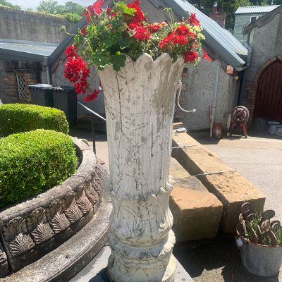 Victorian tulip chimney pot 