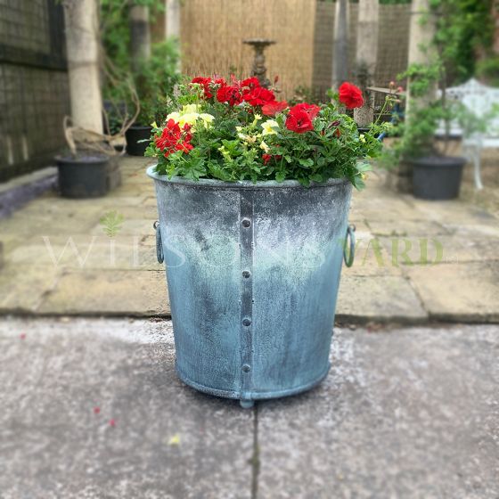 Stylish garden planters 