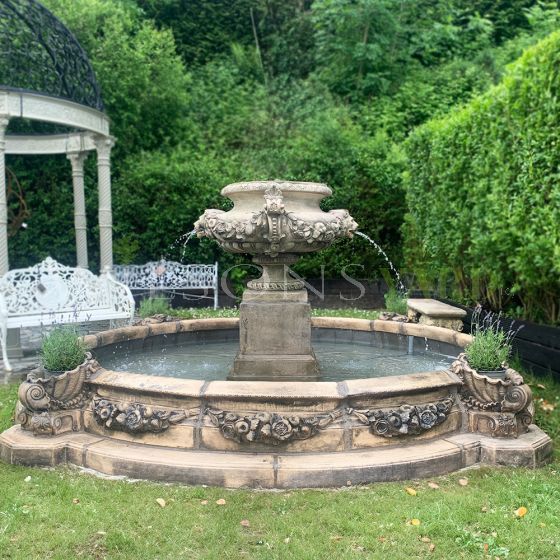 Lion Mask water fountain with 3m pool surround